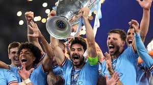 他是一名既 他是一名既